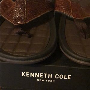Kenneth Cole brown leather sandals